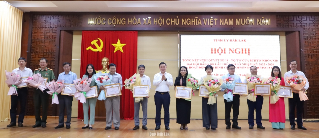 Đẩy mạnh sắp xếp tổ chức bộ máy, nâng cao hiệu quả  chính quyền địa phương hai cấp